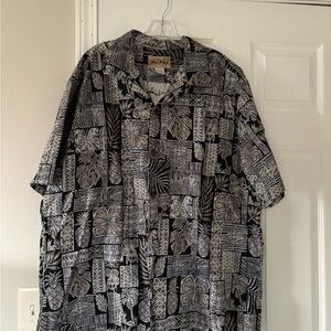 Men's Black and Gray Tropical Pattern Shirt Worn Once!!!